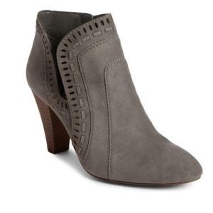 Vince‎ Camuto gray suede reeista boot